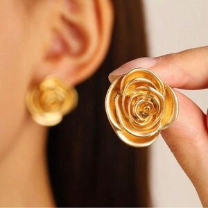 Floral earrings